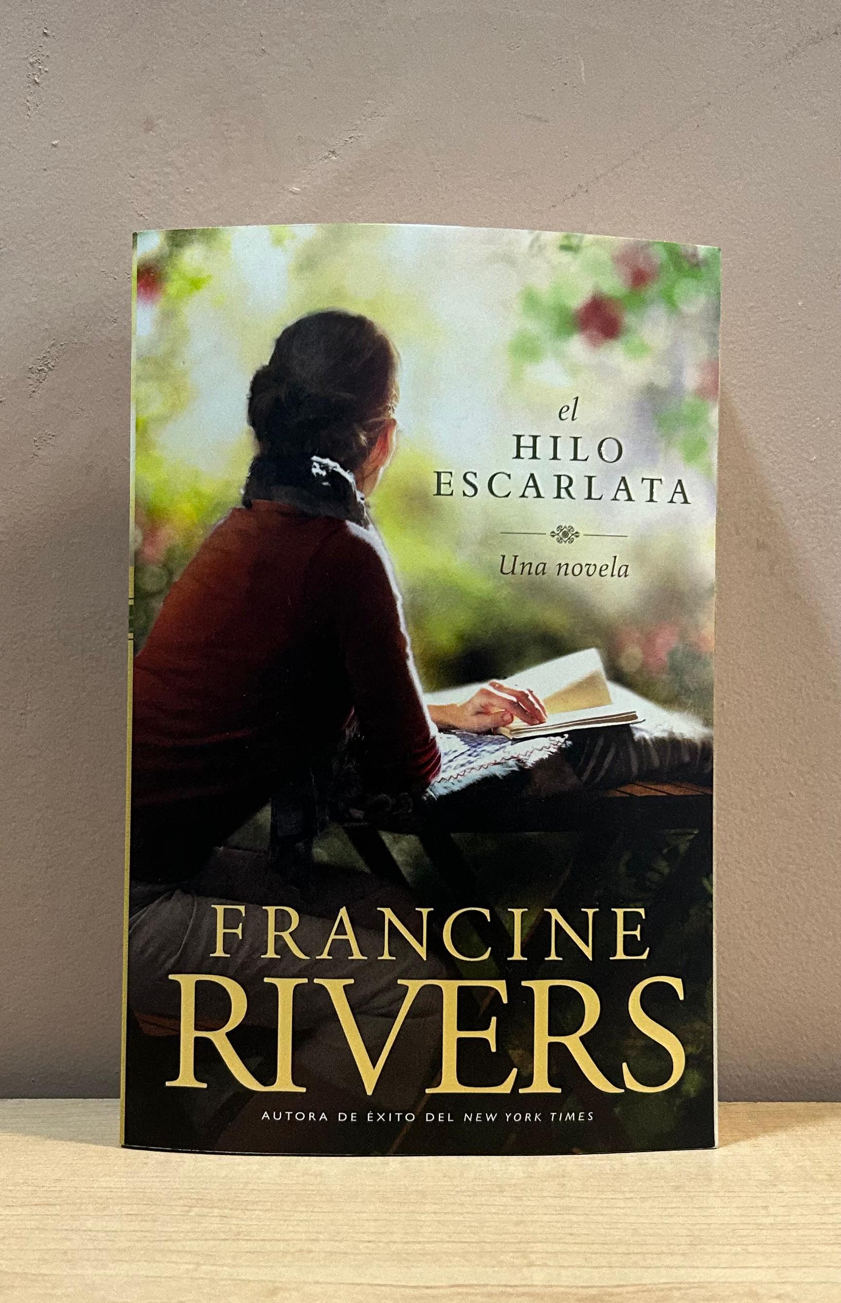 El hilo escarlata — Francine Rivers (tapa blanda)